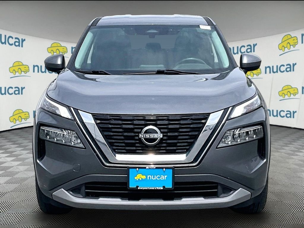 Used 2023 Gun Metallic Nissan SV image 2