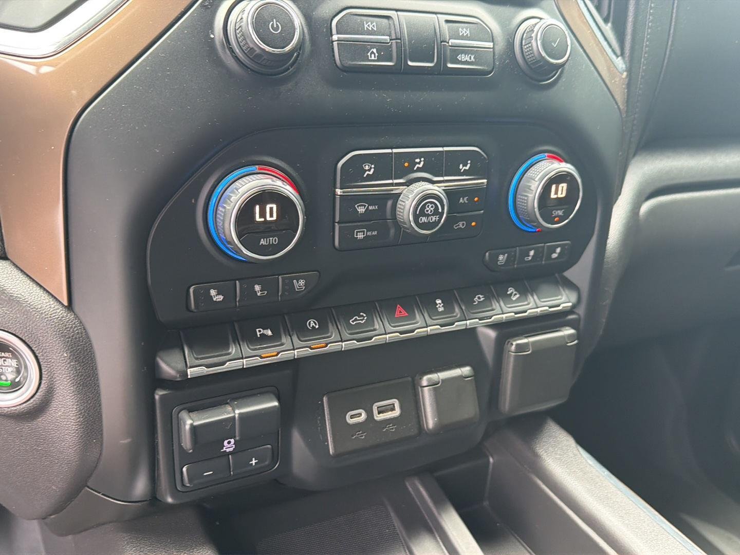 Used 2020 Black Chevrolet High Country image 27