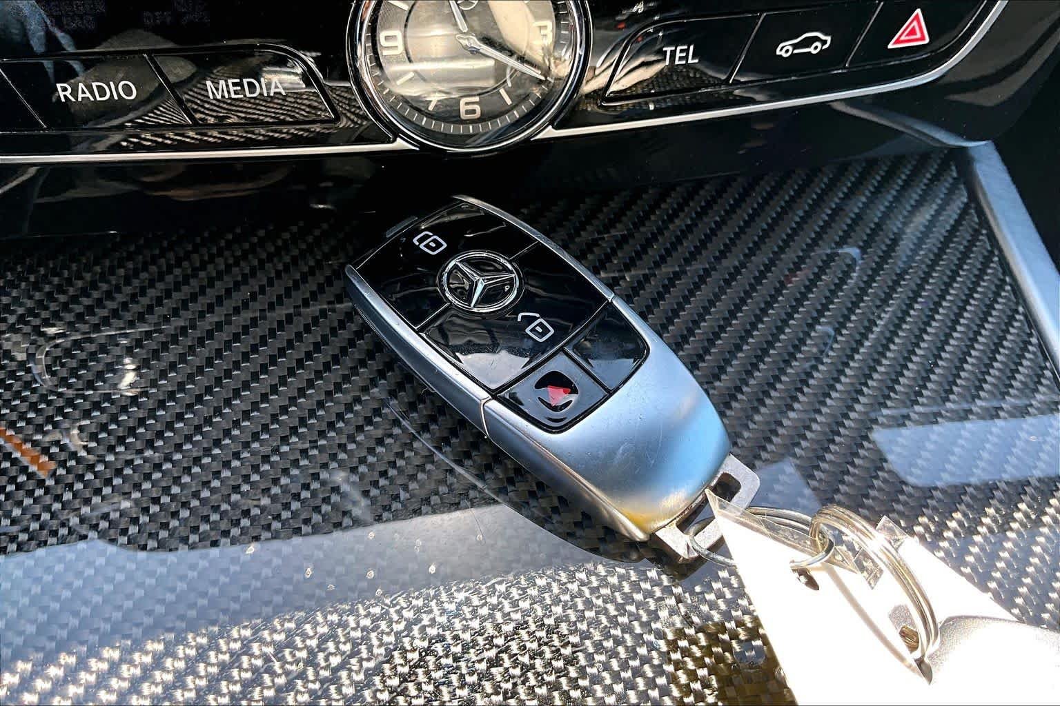 Used 2022 Obsidian Black Metallic Mercedes-Benz G 550 image 15