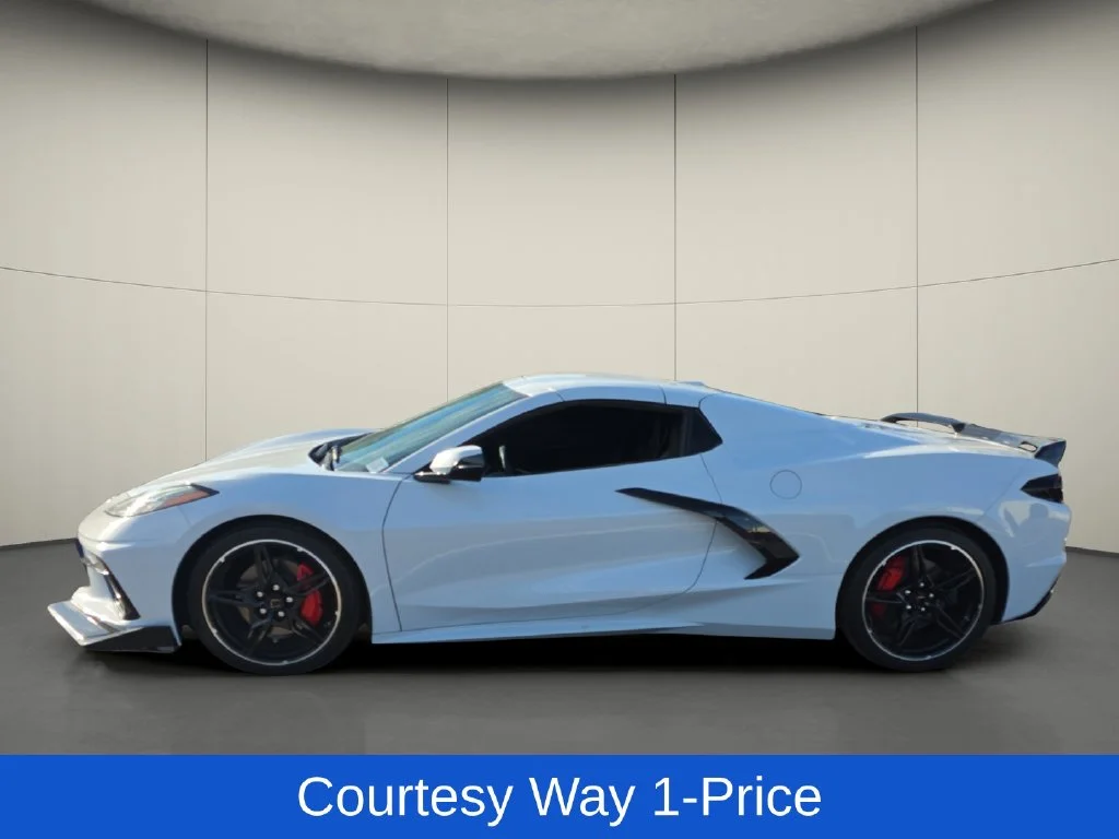 Used 2024 White Chevrolet Stingray image 5