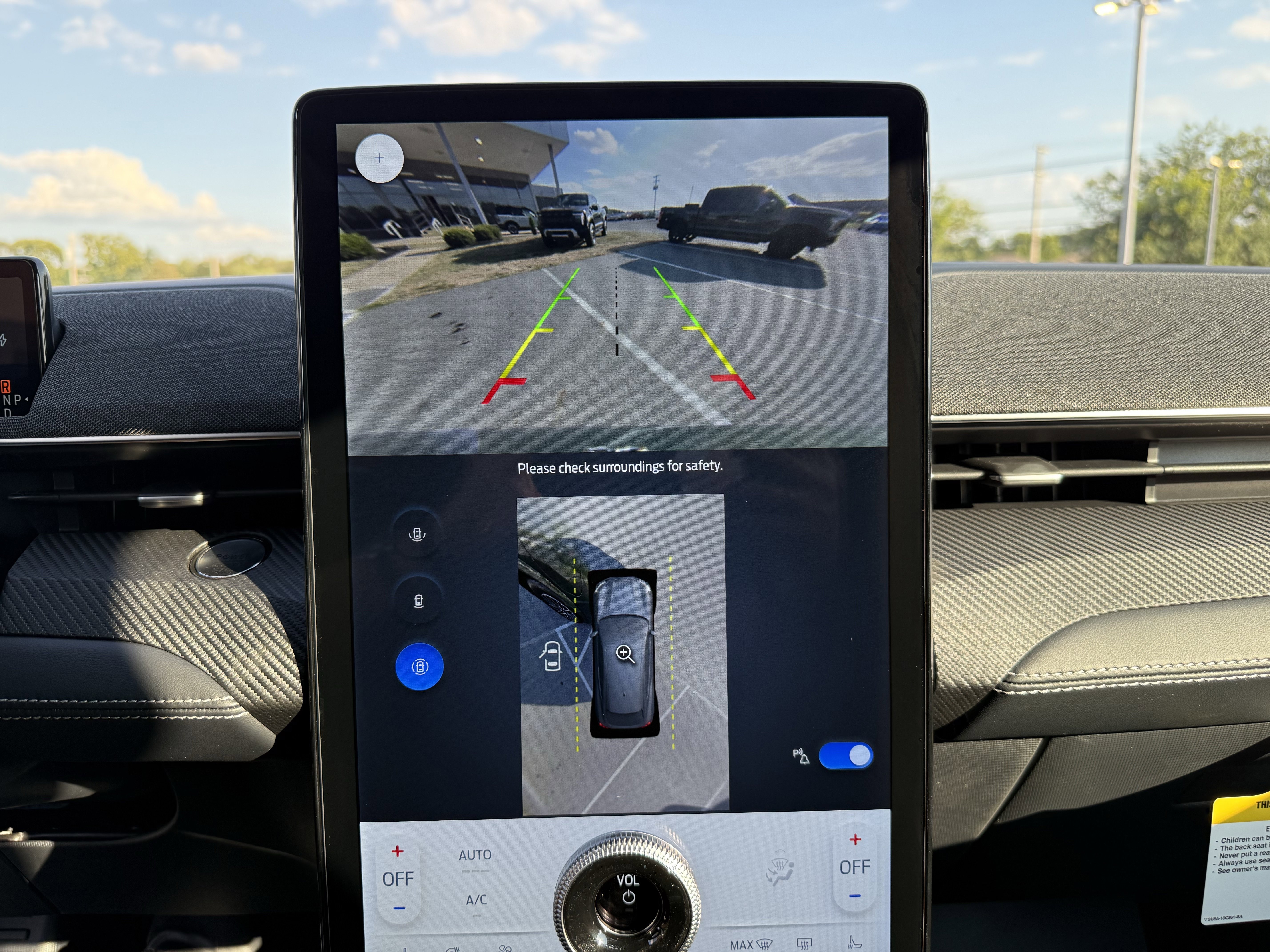 2025 Ford Mustang Mach-E Premium - Photo 23