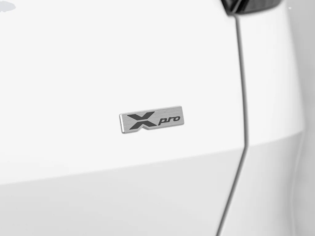 Used 2023 White Kia EX image 34