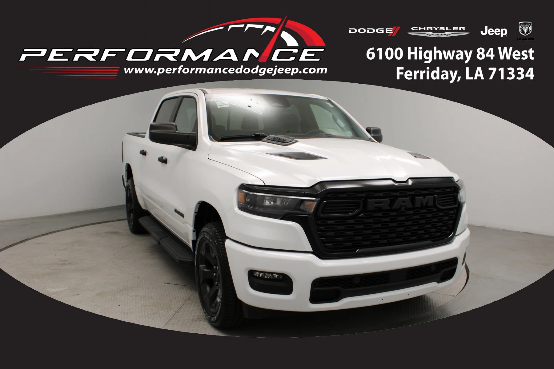 2026 RAM 1500 Express 4X4 Crew Cab 5'7 Box