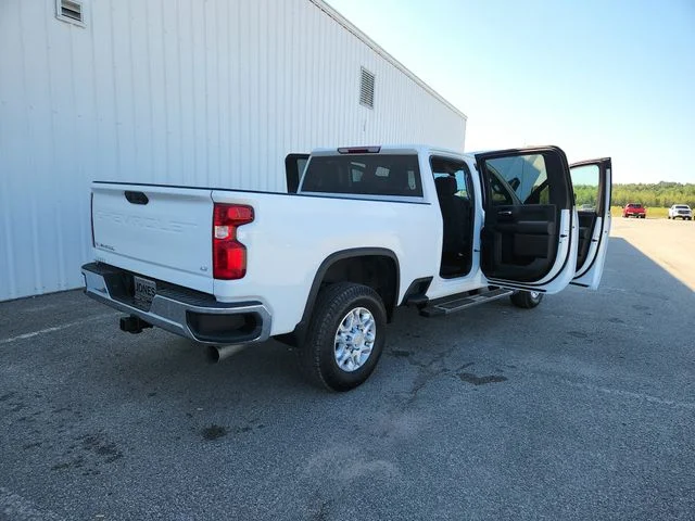 Used 2023 White Chevrolet LT image 15