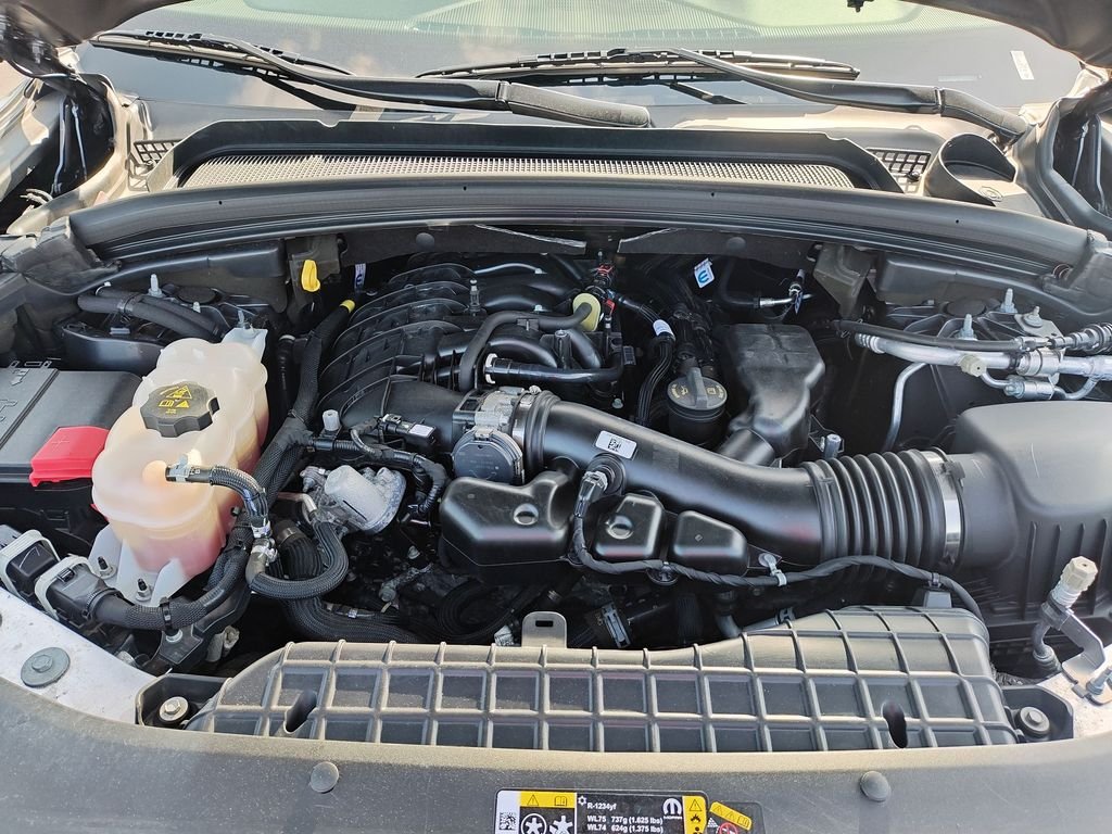 Used 2023 Gray Jeep Limited image 27