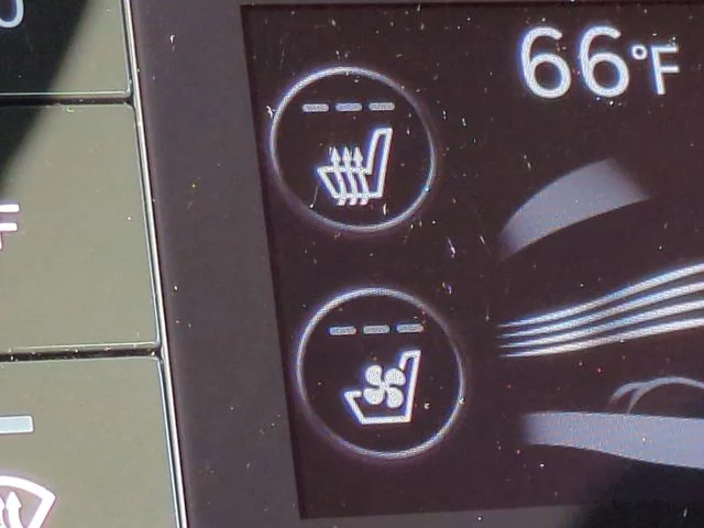 Used 2025 Gray Genesis 2.5T image 13