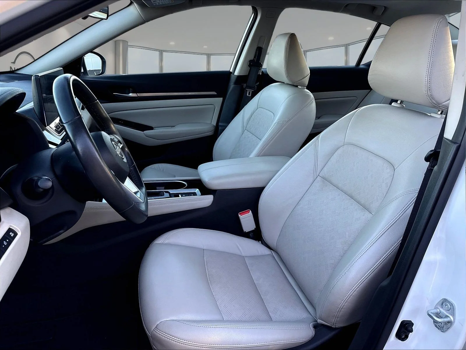 Certified Used 2024 Pearl White Nissan 2.5 SL image 24