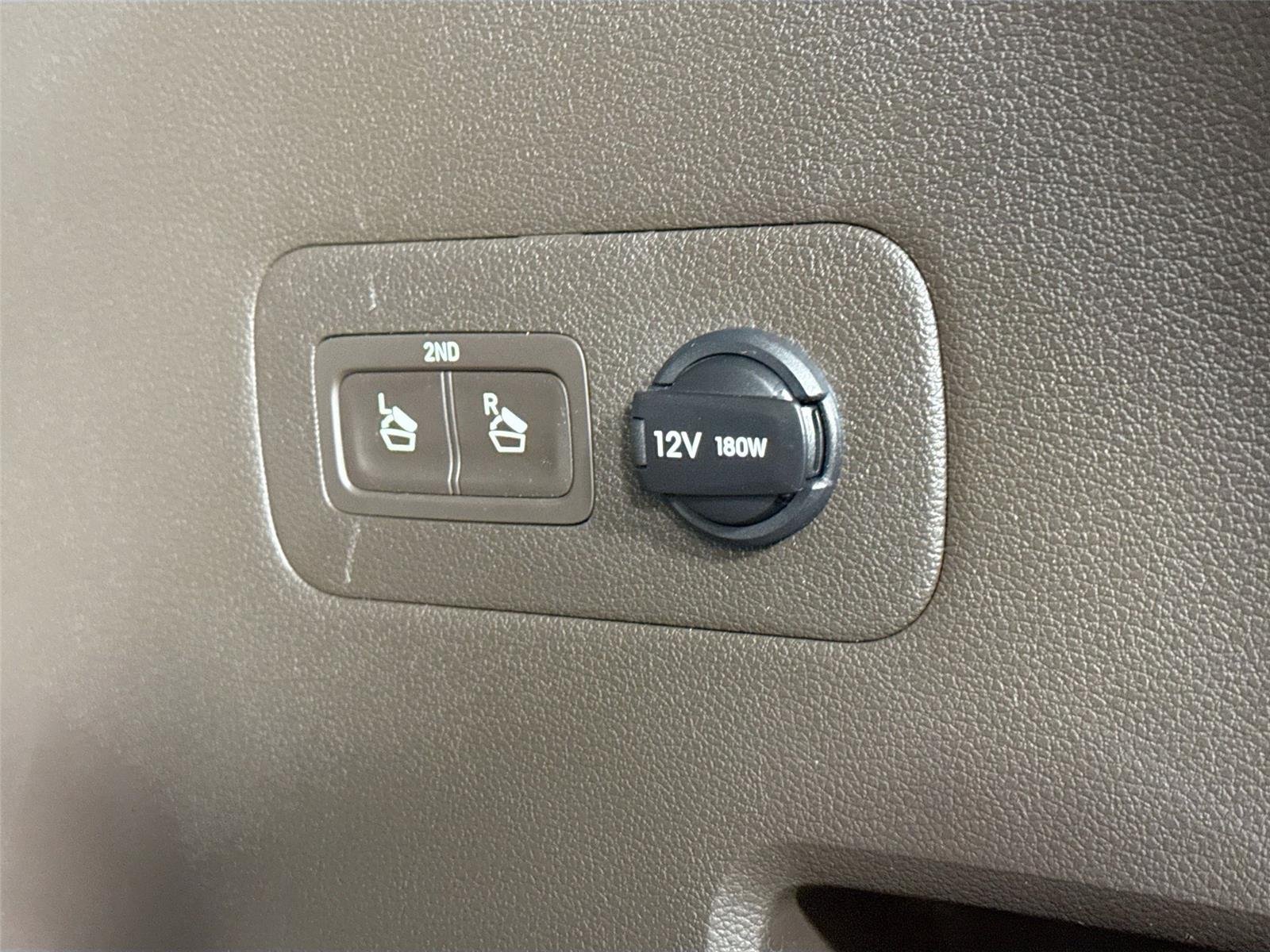Used 2022 Quartz White Hyundai SEL Premium image 40