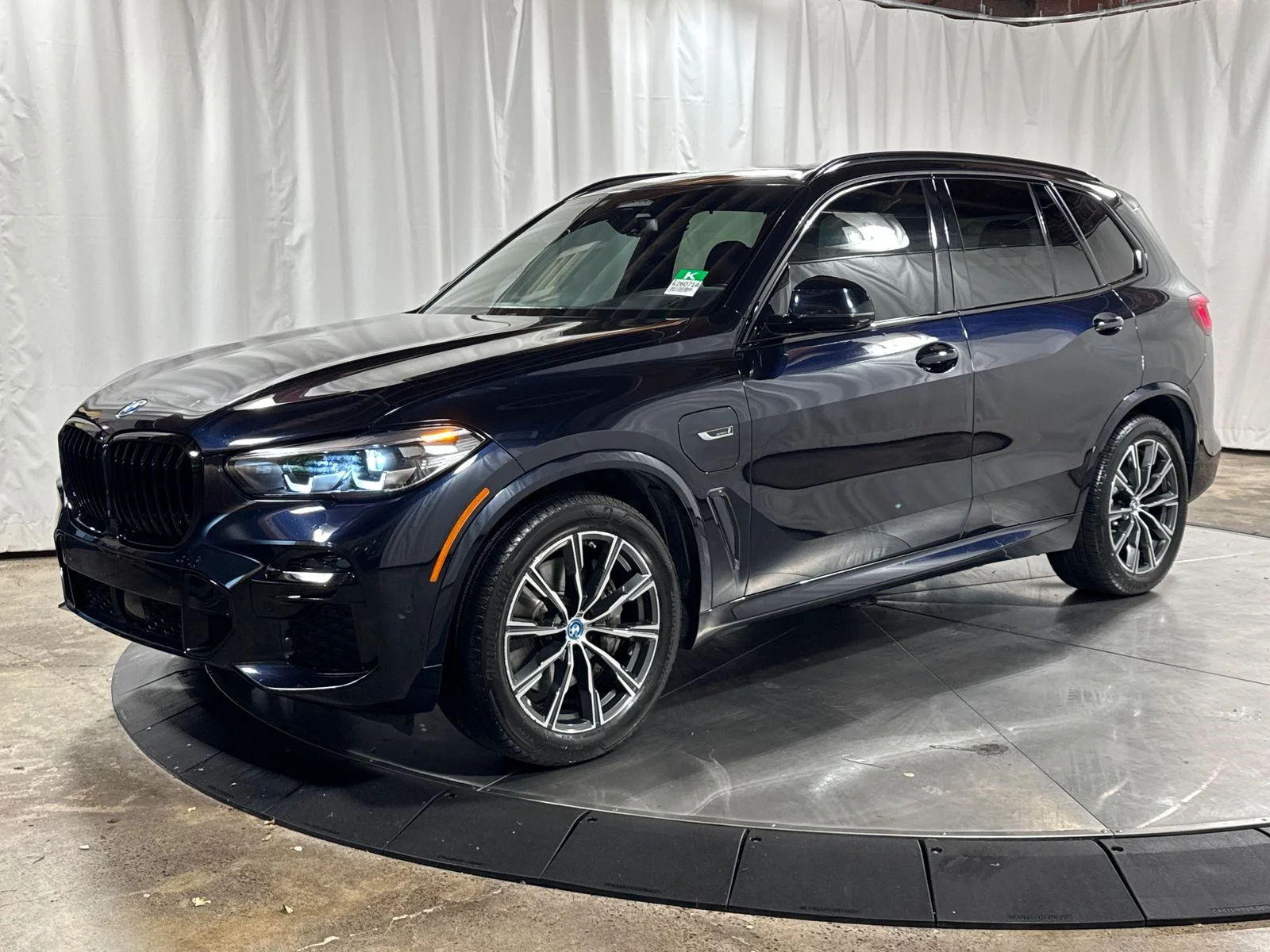 2022 BMW X5 xDrive45e's photo