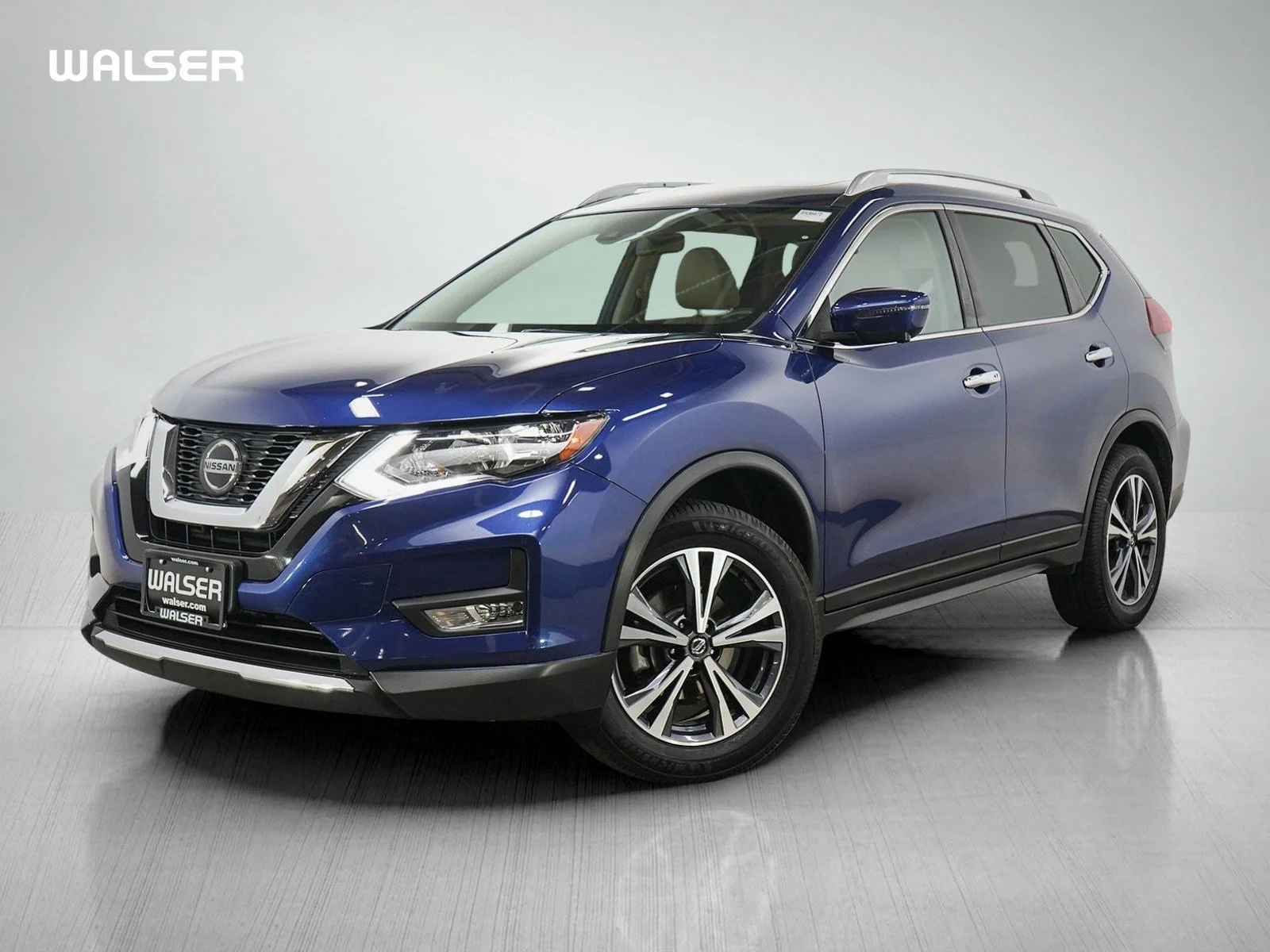 Used 2019 Caspian Blue Metallic Nissan SV image 1