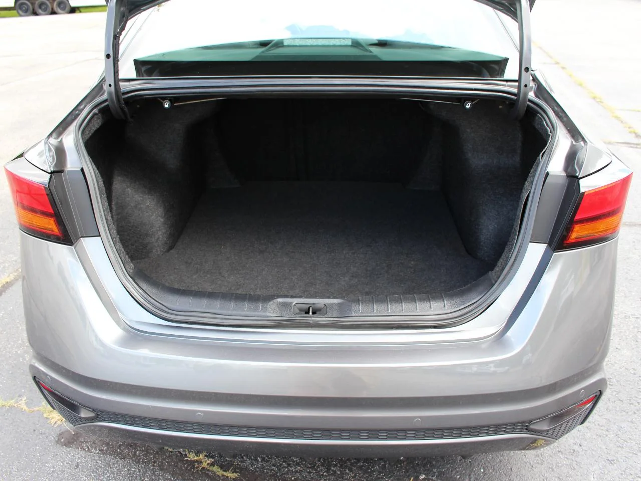 Used 2024 Gray Nissan 2.5 S Sedan image 5