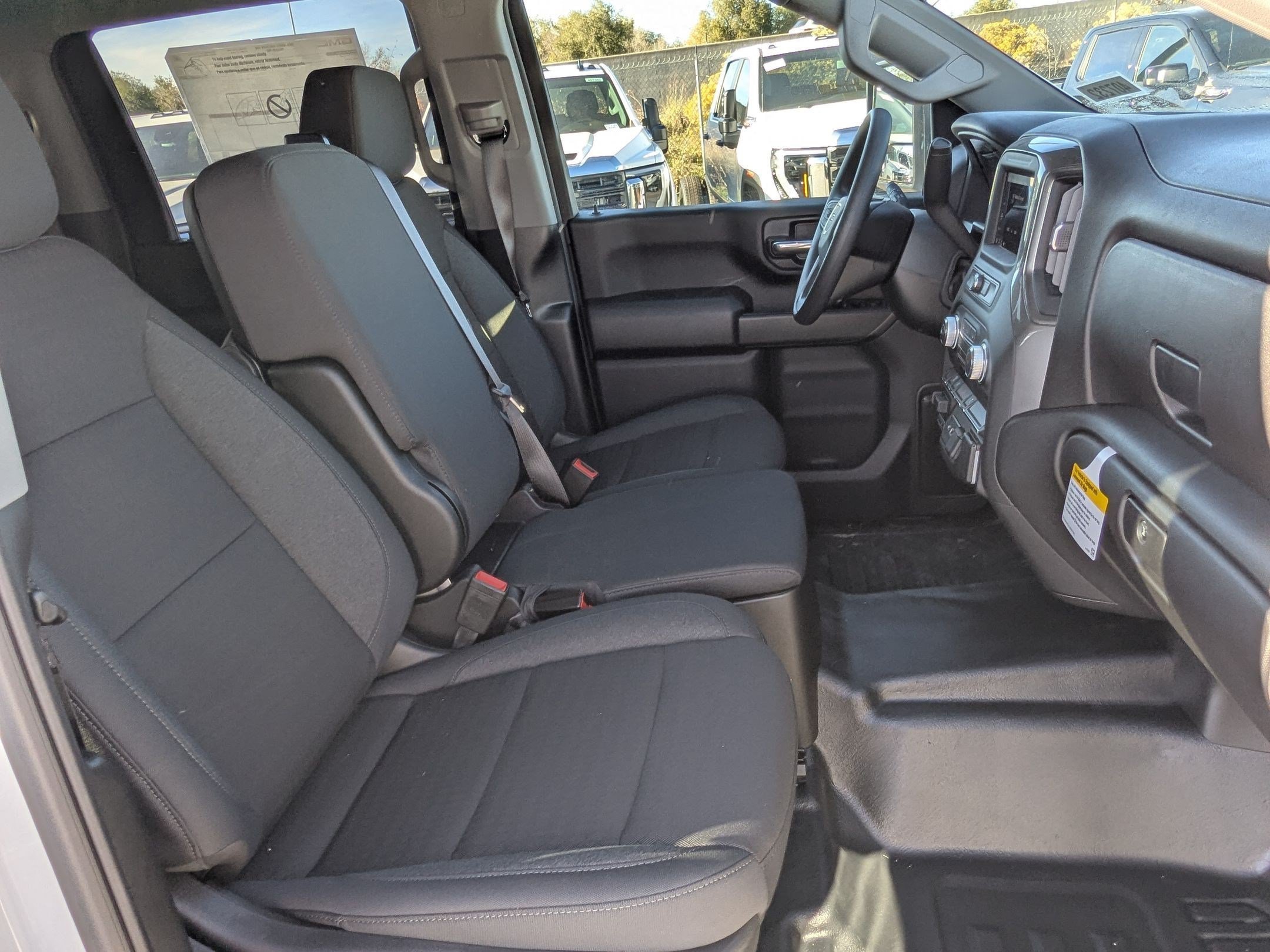 2026 GMC Sierra 3500 Chassis Cab Pro - Photo 18