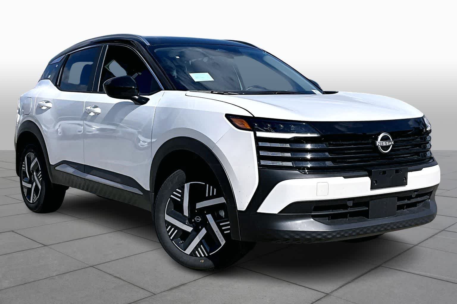New 2026 Aspen White TriCoat / Super Black Two-tone Nissan SV image 2