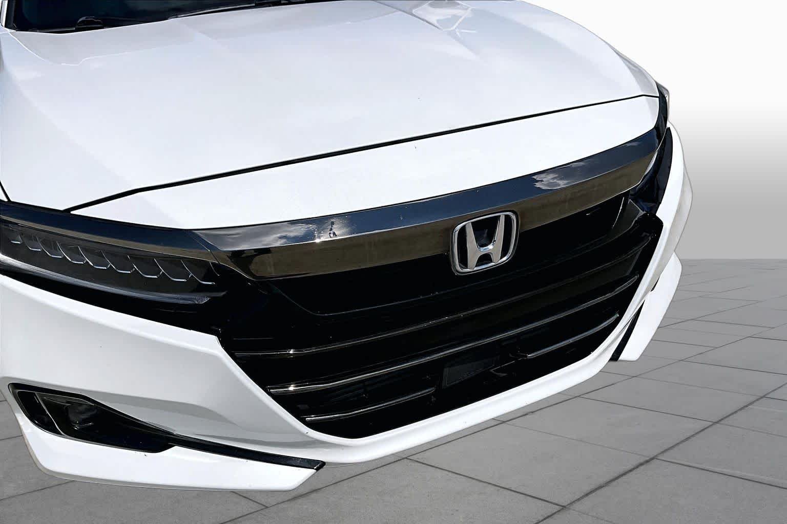 Used 2022 Platinum White Pearl Honda Sport image 27