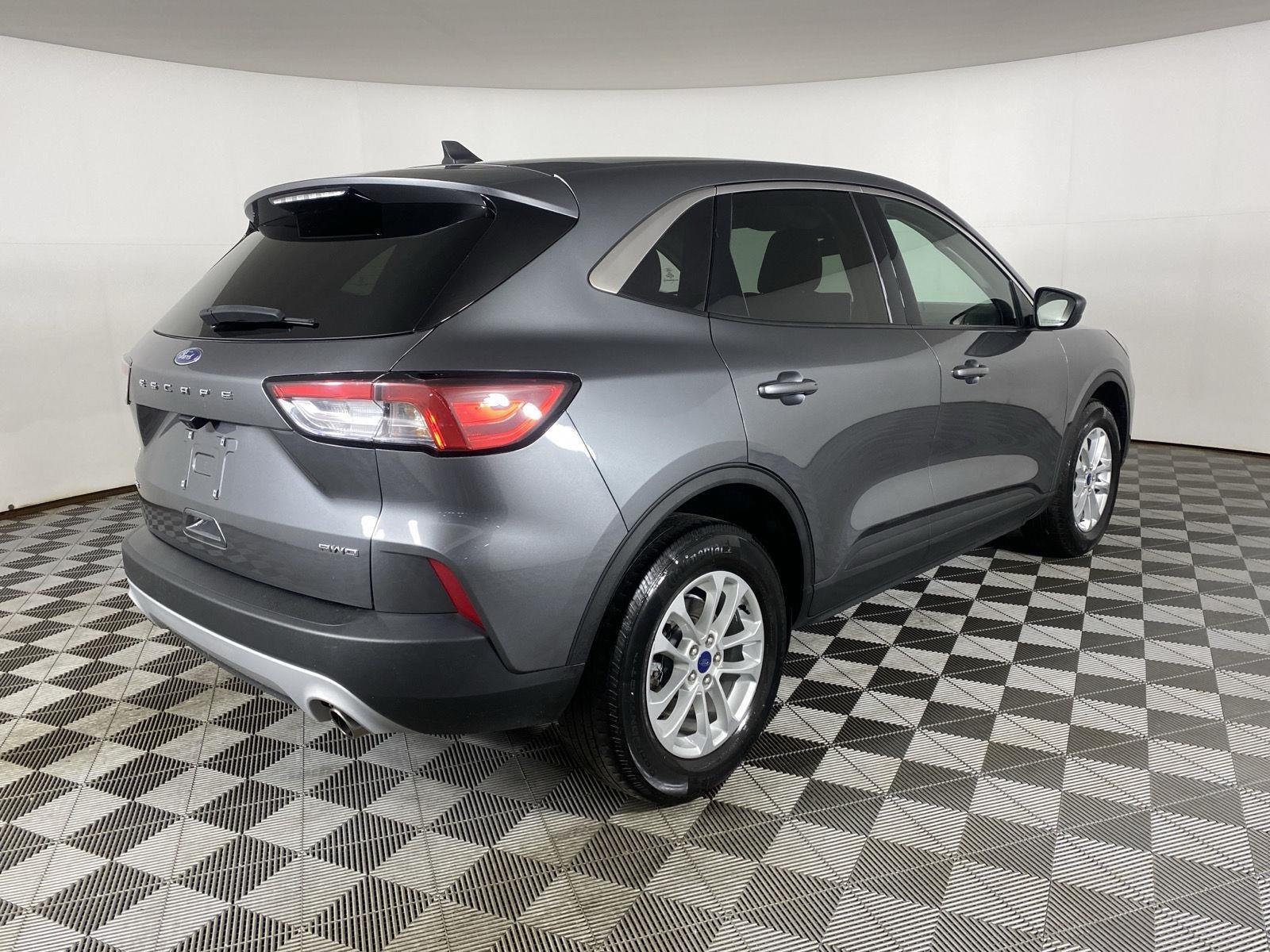 Used 2022 Carbonized Gray Ford SE image 17