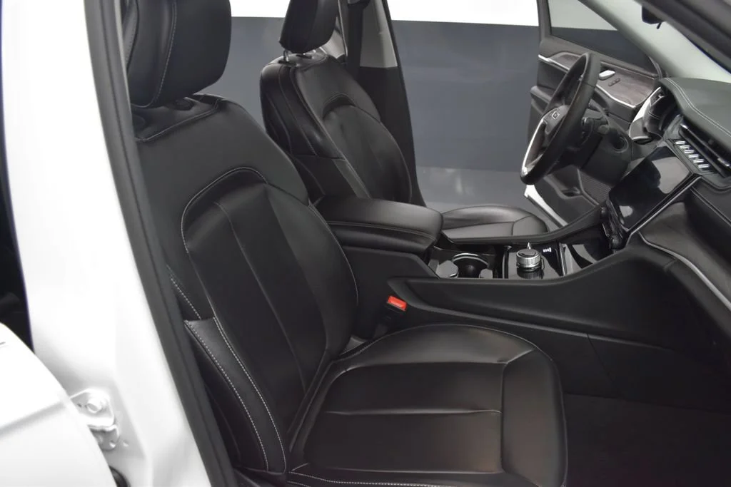 Certified Used 2023 White Jeep Limited image 26