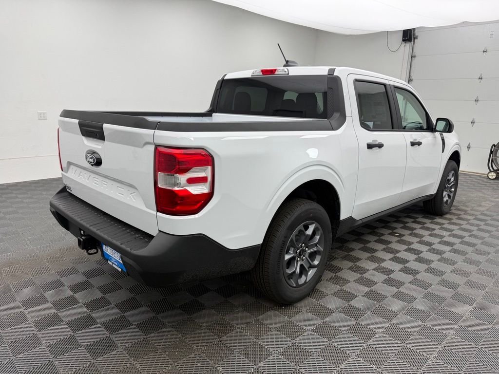 New 2026 White Ford XLT image 8