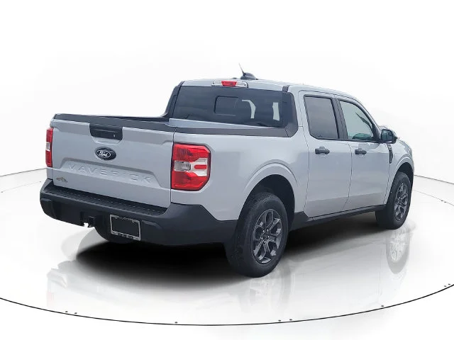 New 2026 White Metallic Ford XLT image 5