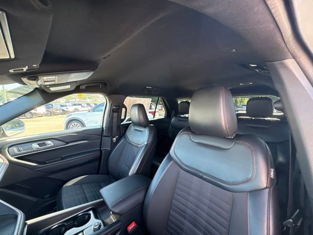 Used 2025 Gray Ford ST-Line image 33