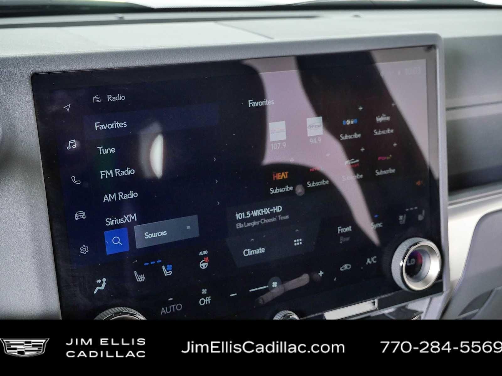 Used 2024  Lexus GX 550 Luxury image 15