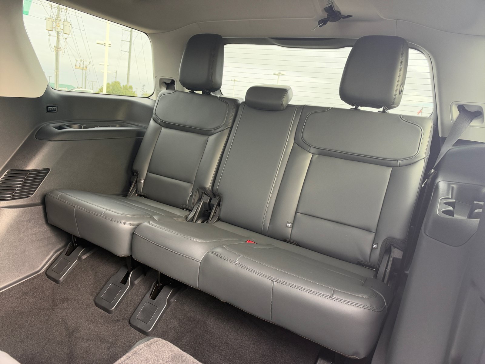 Used 2027 Gray Metallic Ford Active image 17