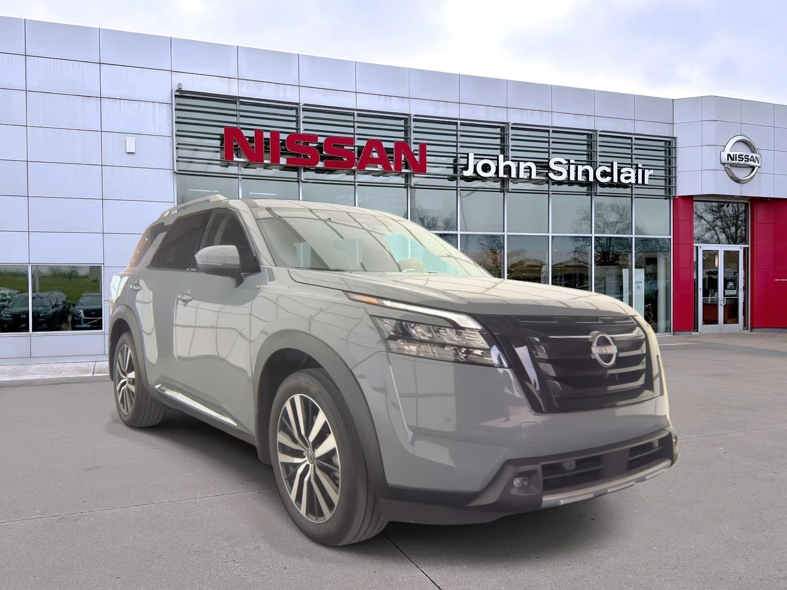2025 Nissan Pathfinder Platinum 4WD's photo