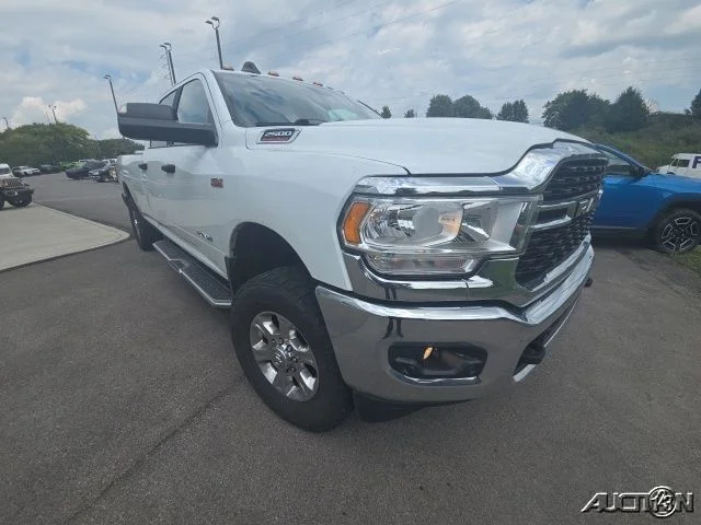 Used 2022 White Ram Big Horn image 1