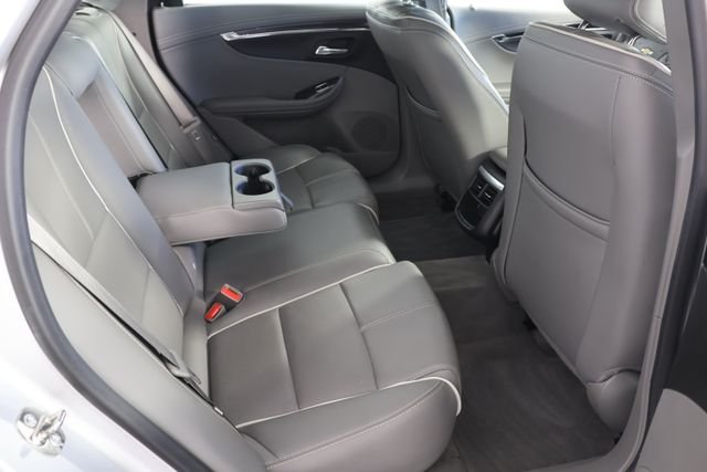 Used 2015 Silver Chevrolet LTZ image 21