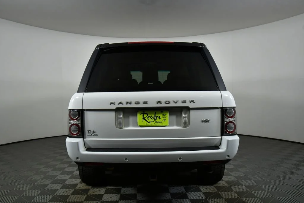 Used 2011 White Land Rover HSE image 12