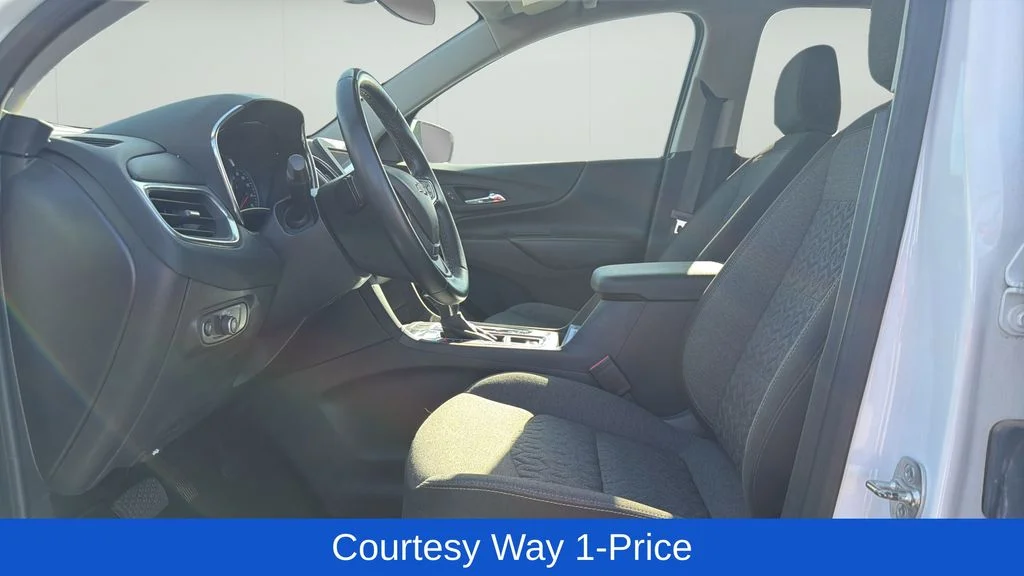 Used 2024 White Chevrolet LT image 12
