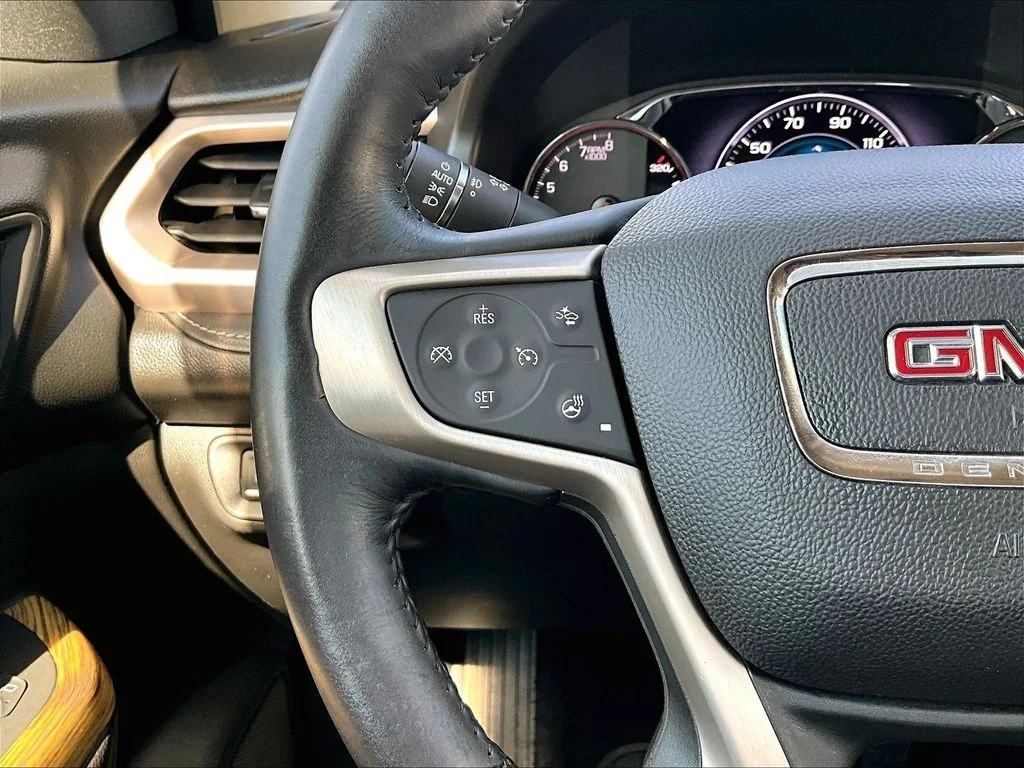 Used 2017 White GMC Denali image 15