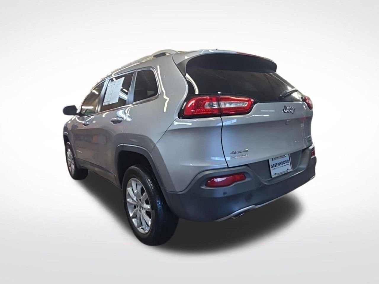 Used 2015 Silver Jeep Limited image 5