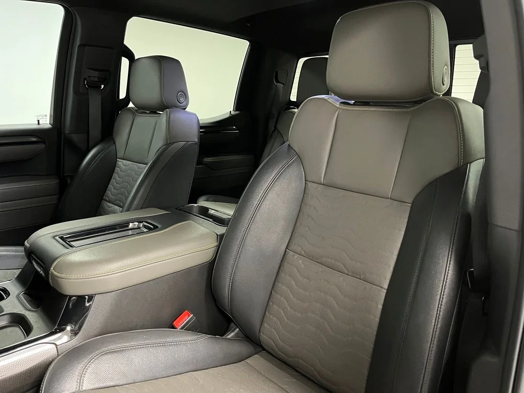 Used 2022 Blue Chevrolet ZR2 image 19