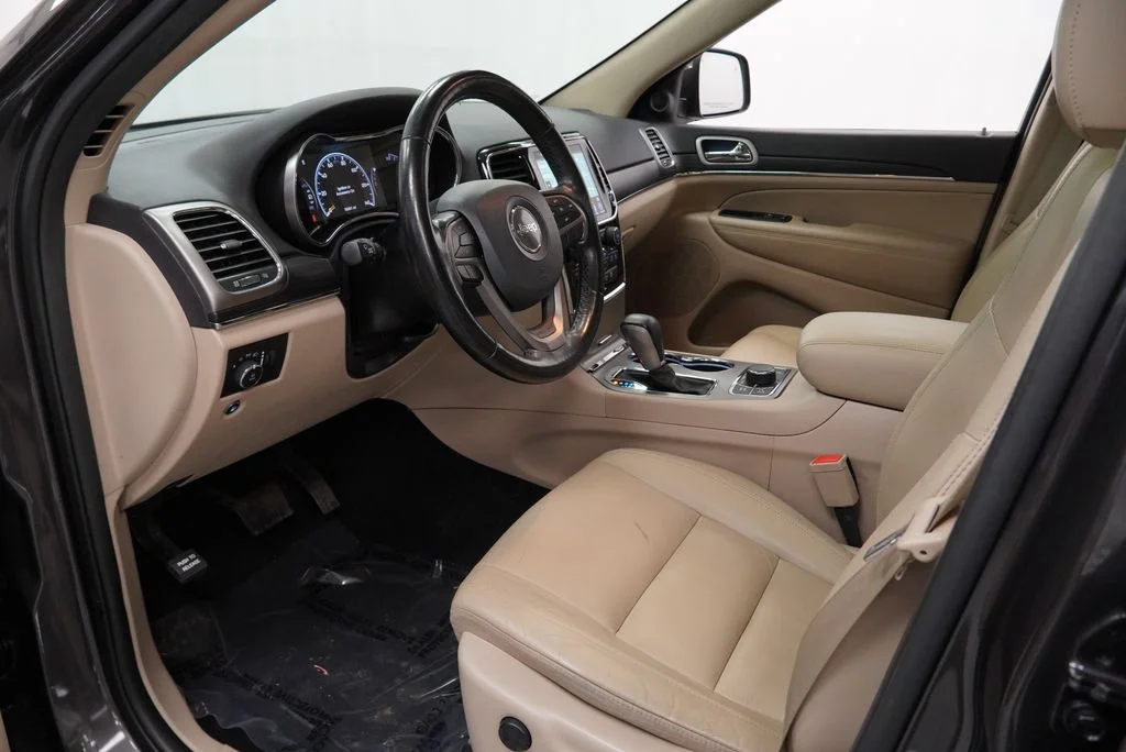 Used 2021 Gray Jeep Limited image 20