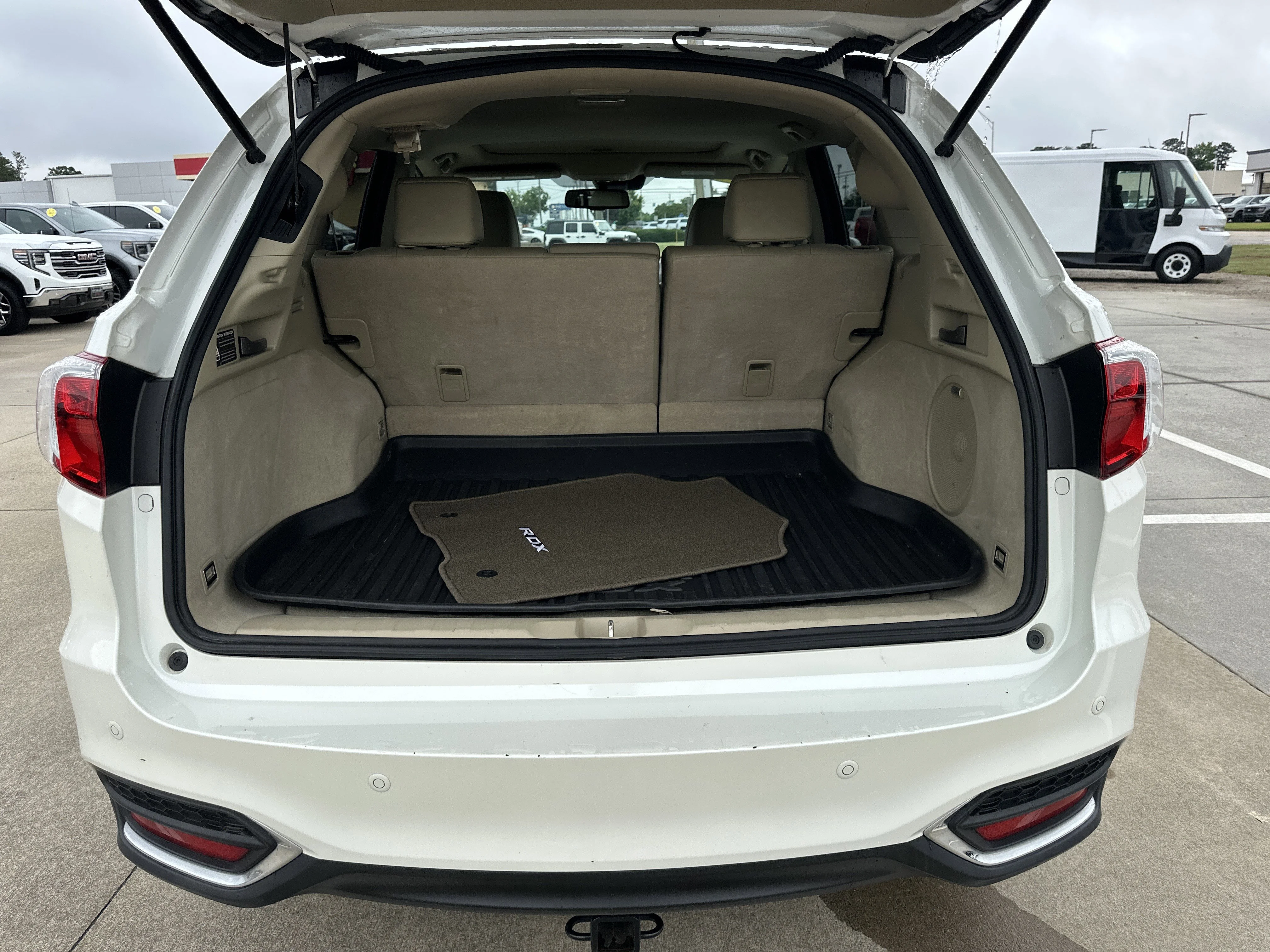 Used 2017 White Diamond Pearl Acura Advance Package image 20