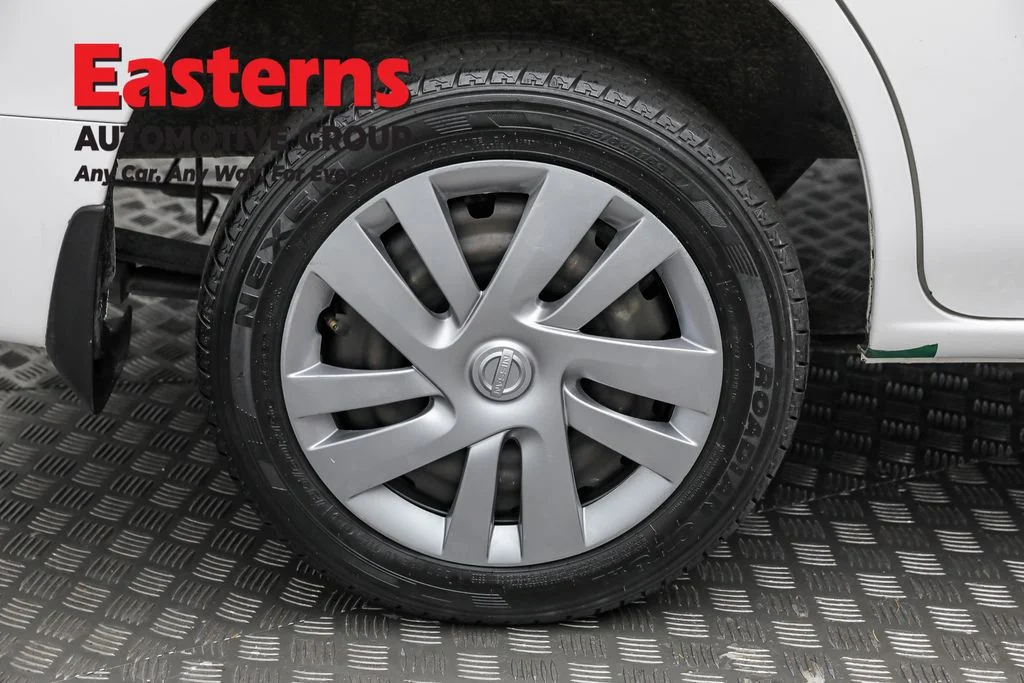 Used 2021 White Nissan SV image 29