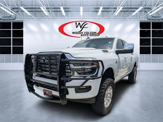 New 2026 Bright White Clear-Coat Exterior Paint RAM Laramie image 3