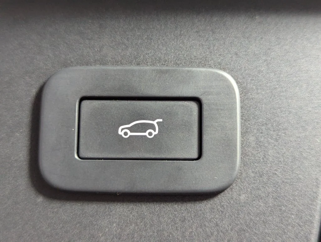 Certified Used 2025 Black Land Rover Dynamic SE image 49