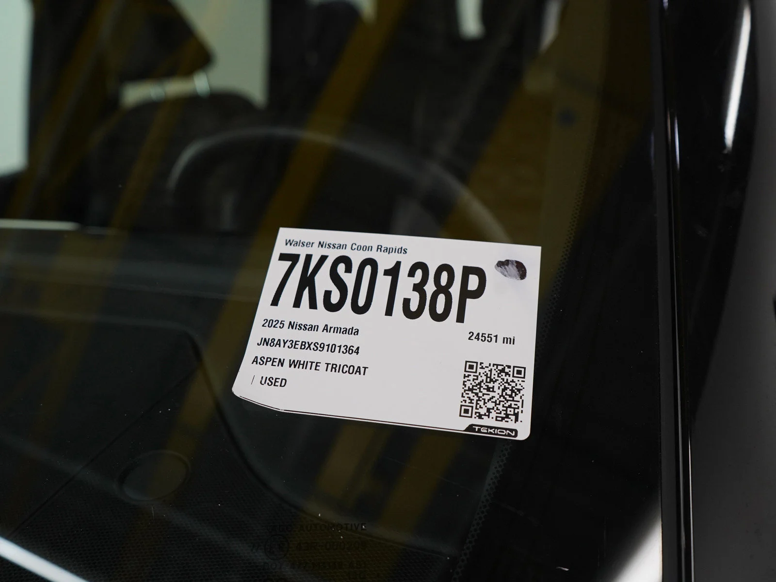 Certified Used 2025 Aspen White Tricoat Nissan Platinum image 33