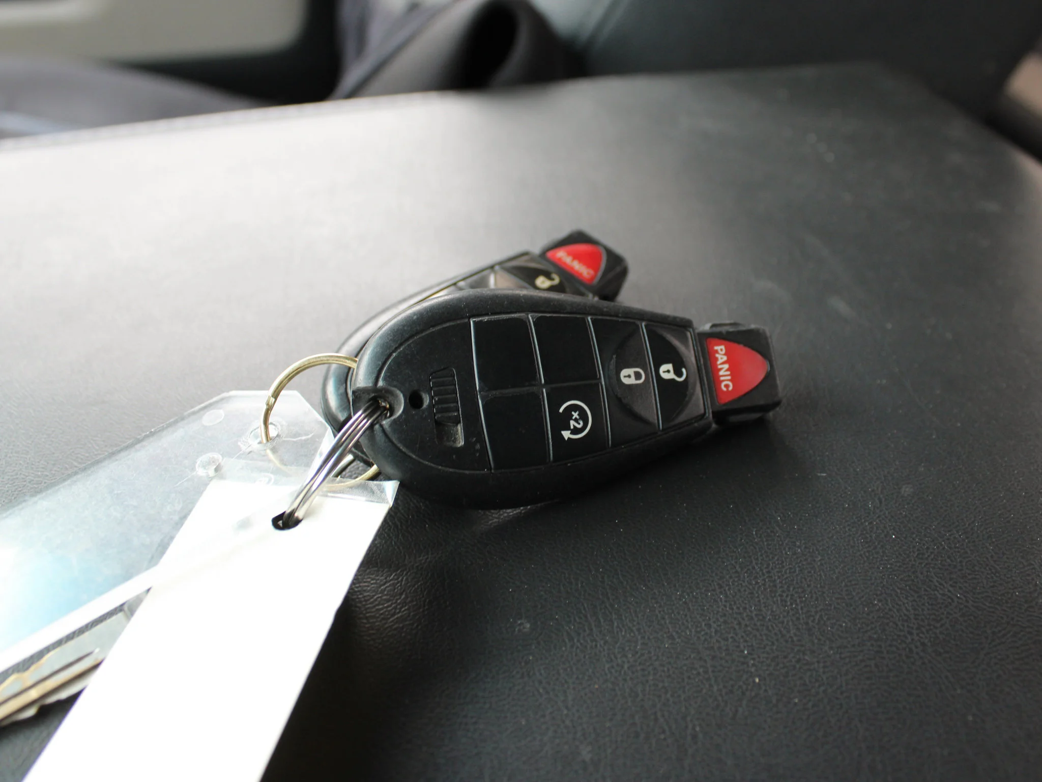 Used 2010 White Dodge SLT * Mechanics Special | HEMI V8 | RamBox | Remote Start | Tonneau Cover image 14
