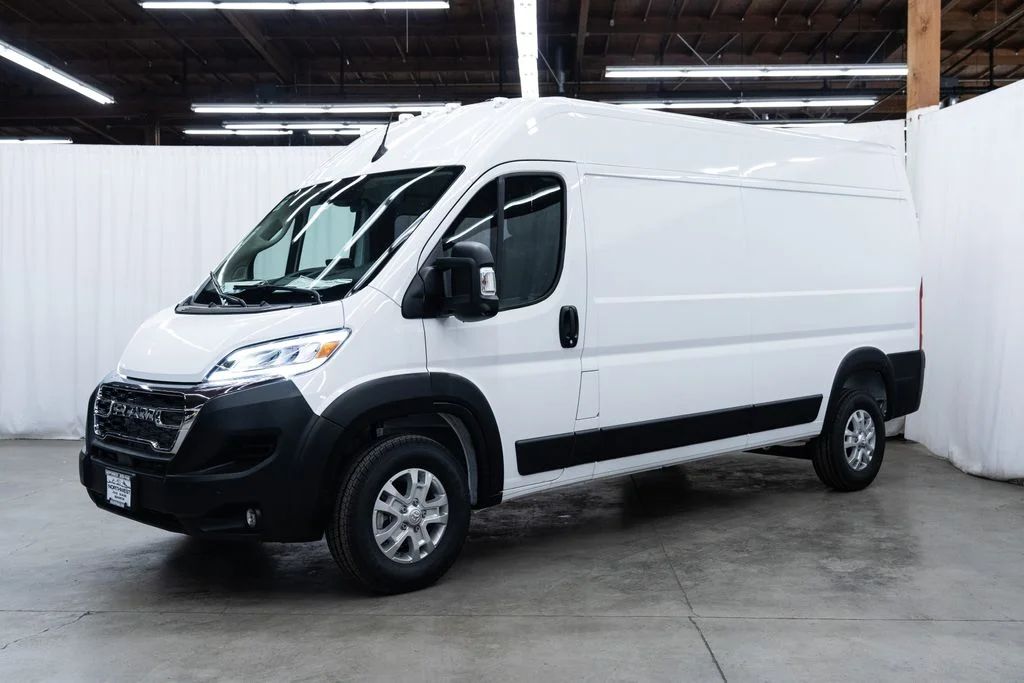 New 2026 Bright White Clear-Coat Exterior Paint RAM High Roof image 3