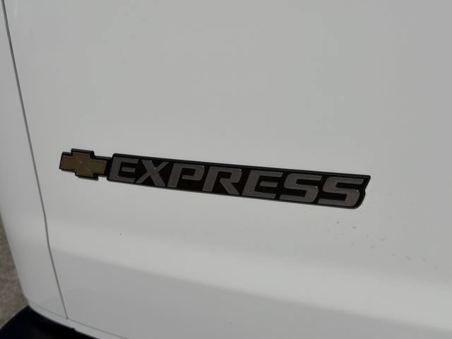 2025 Chevrolet Express Cargo Work Van - Photo 12