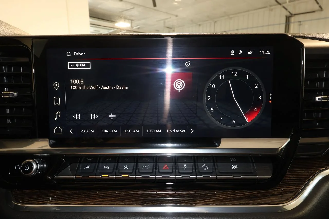 Used 2024 Titanium Rush Metallic GMC Elevation image 13