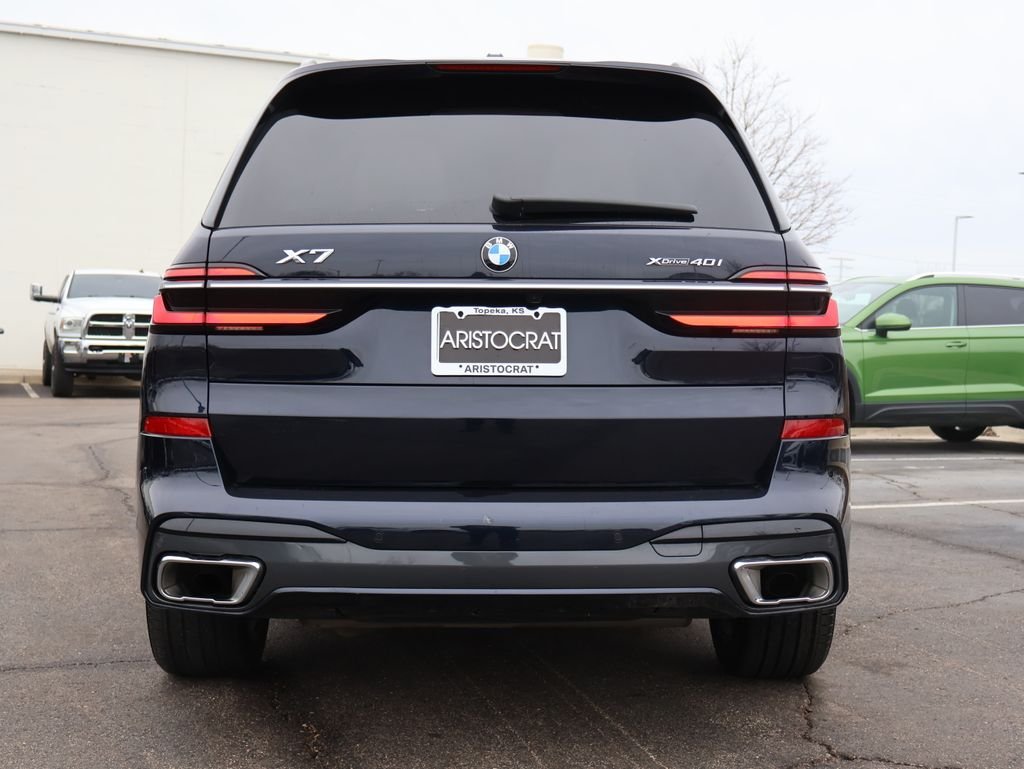 Used 2023 Carbon Black Metallic BMW xDrive40i image 6