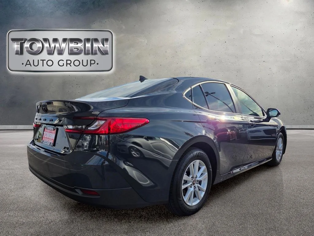 Used 2026  Toyota LE image 4