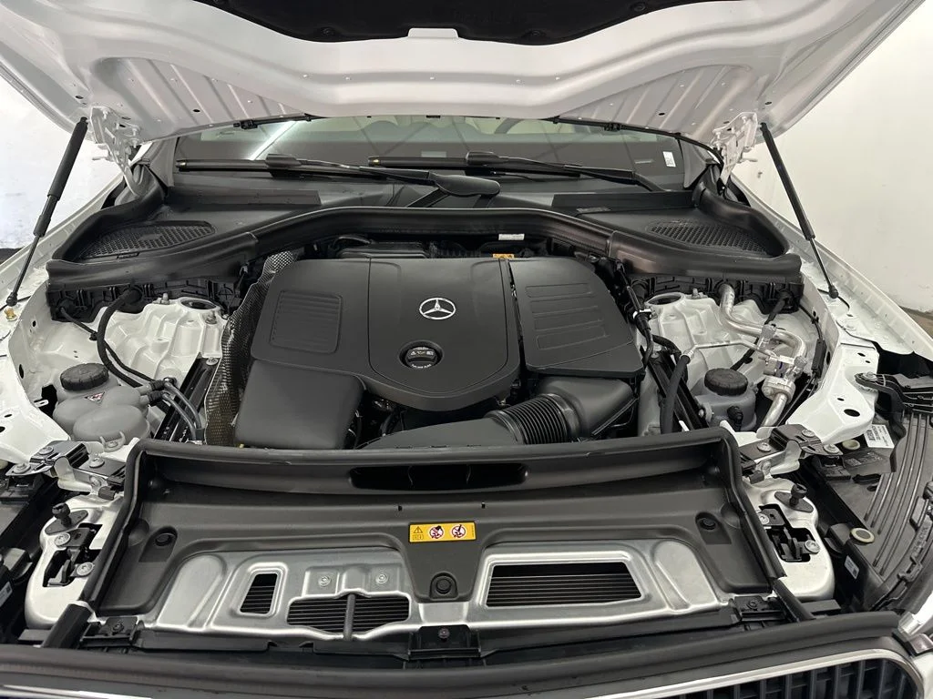 Used 2026 White Mercedes-Benz GLC 300 image 29