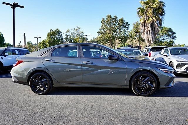 Used 2026 Gray Hyundai SEL Sport image 6