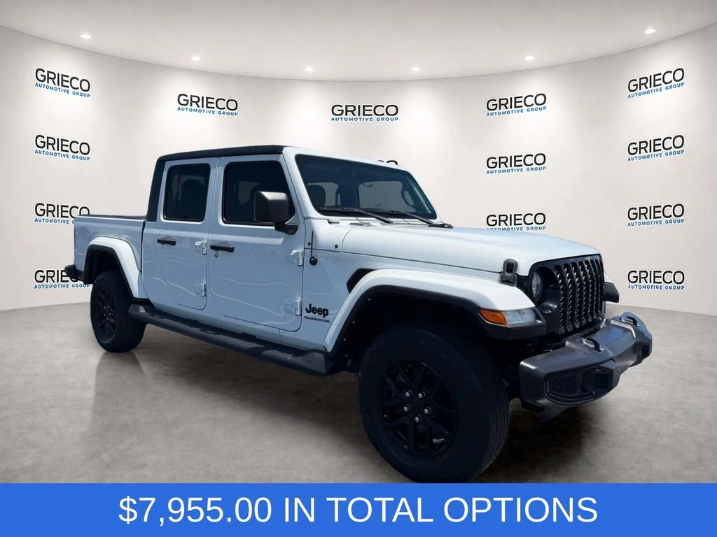 Used 2022 White Jeep Altitude image 1