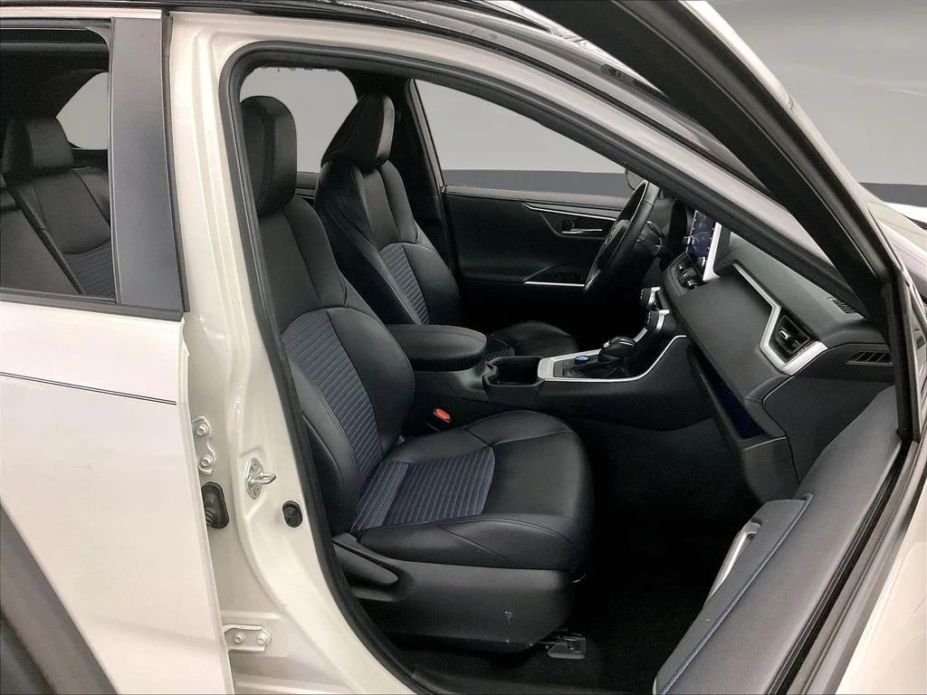 Certified Used 2022 White Toyota XSE image 10