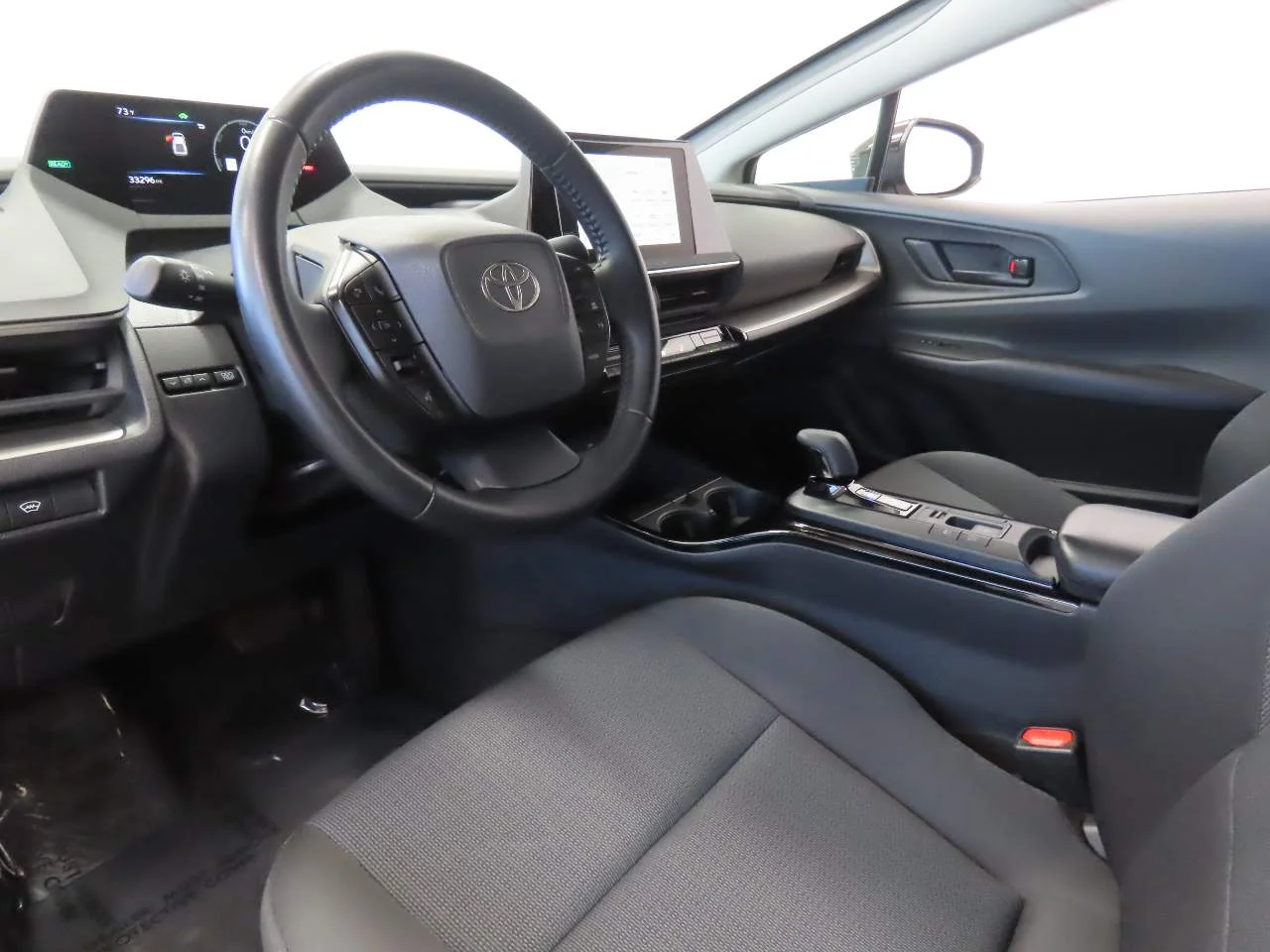 Used 2025 Cutting Edge Toyota LE image 8